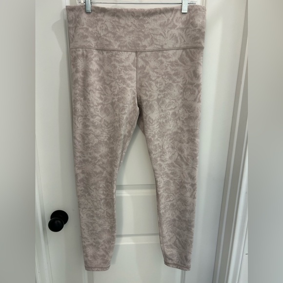 Athleta Elation Textured Tight - Picture 3 of 14